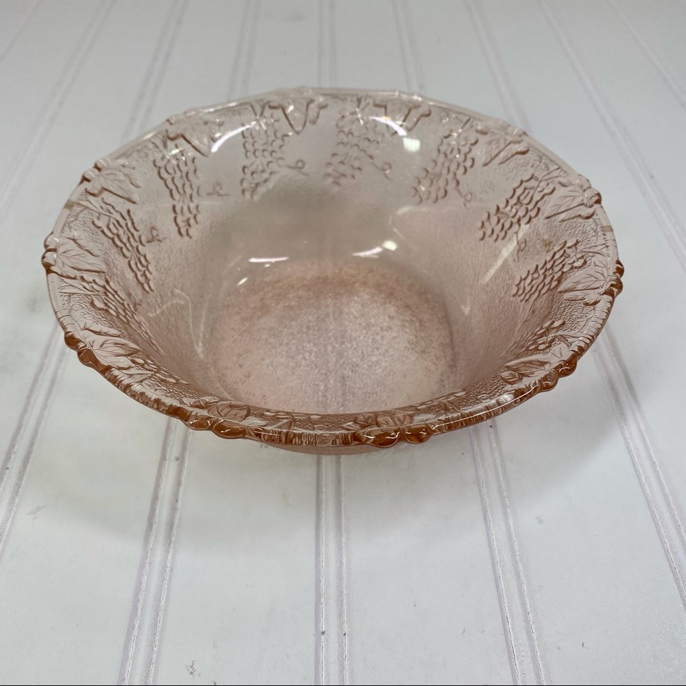 Pink depression glass harvest grape bowl